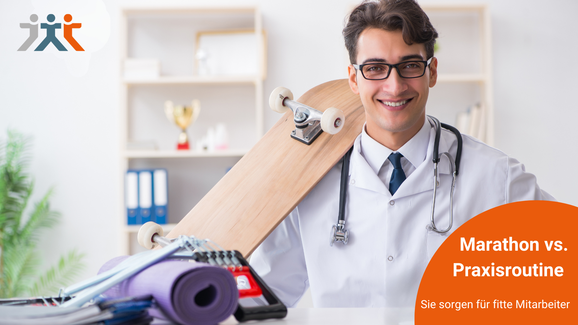 Arzt Mit Stethoskop um den Hals und Skateboard in der Hand