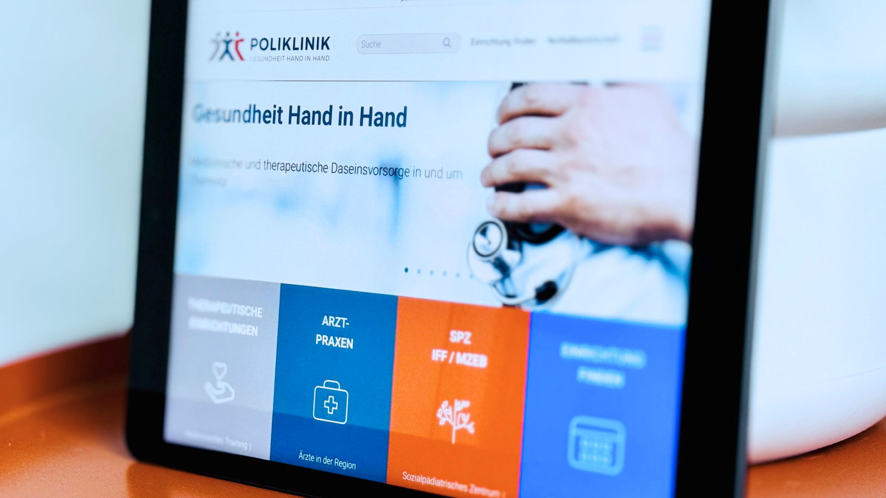Startseite der Poliklinik Website